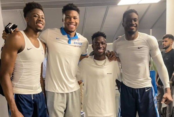 美女网站免费久久久久久久