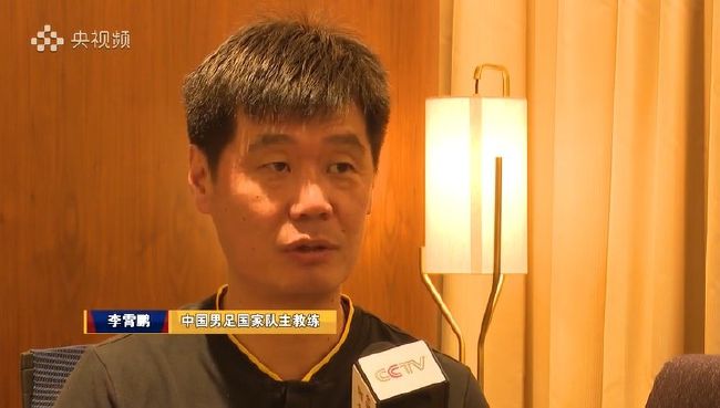从天而降女孩子从2楼掉下来完整版