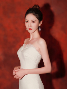 少妇鼓鼓的奶水